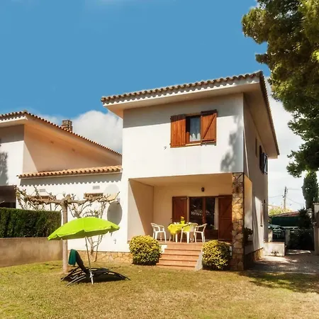 Riells 2 Villa *