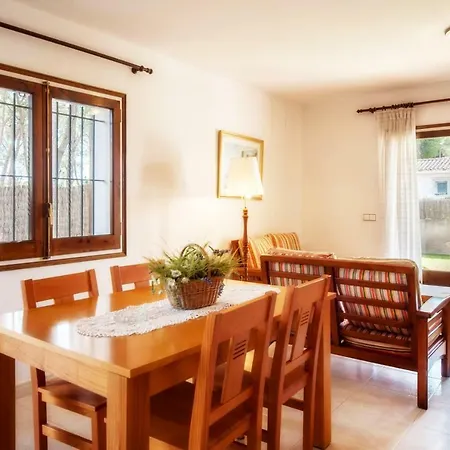 Riells 2 Villa *